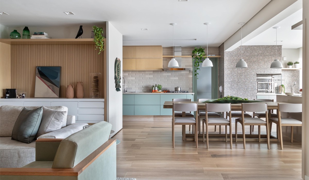 Antes e Depois: apartamento de 165 m² se transforma com novo layout, marcenaria e acabamentos customizados